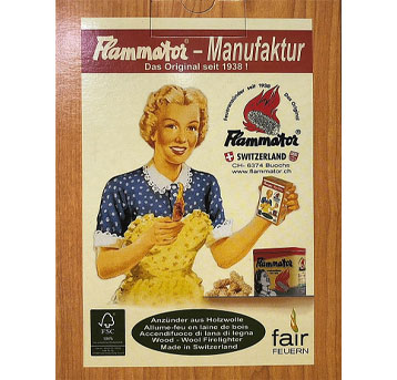 Flammator: Die Anzündhilfe der Marke Flammator ist ein Schweizer Naturpro-dukt. Es besitzt einen hohen Energiewert und ist daher besonders für Holzfeuerungen oder Holzkohlegrill geeignet. Die Verbrennung ist daher giftfrei und praktisch geruchslos; CHF 10.80
